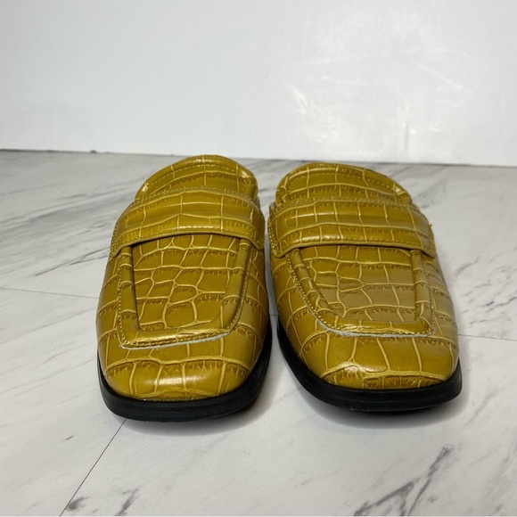 Marc Fisher Flyta Crocodile Embossed Leather Square Toe Mule 8M - Picture 2 of 13